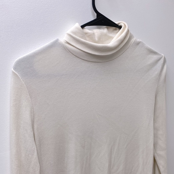 Joie white long sleeved turtle neck ribbed - Picture 2 of 2